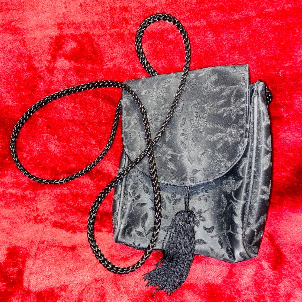 🥀VINTAGE🥀 lil black purse🥀